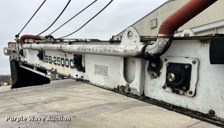 image for item EK3727 2006 Roadtec Shuttle Buggy SB-2500C material transfer vehicle