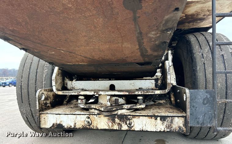 image for item EK3727 2006 Roadtec Shuttle Buggy SB-2500C material transfer vehicle