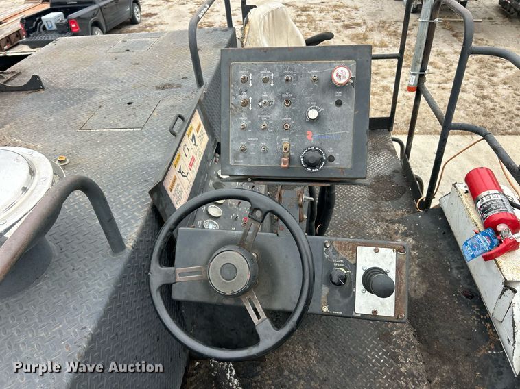 image for item EK3727 2006 Roadtec Shuttle Buggy SB-2500C material transfer vehicle