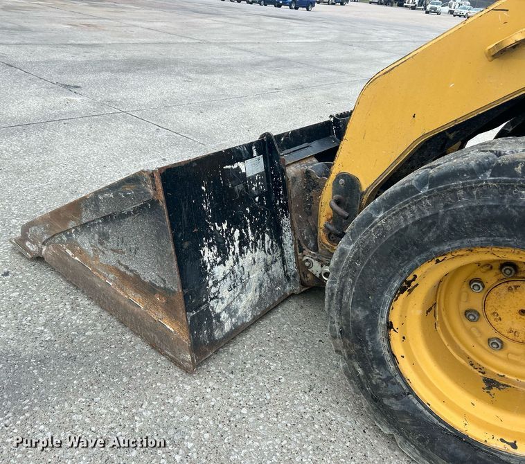 image for item EK3728 2011 Caterpillar 262C skid steer loader