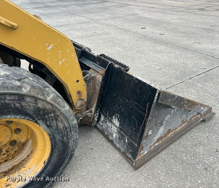 image for item EK3728 2011 Caterpillar 262C skid steer loader