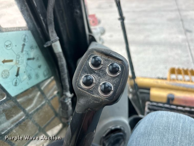 image for item EK3728 2011 Caterpillar 262C skid steer loader