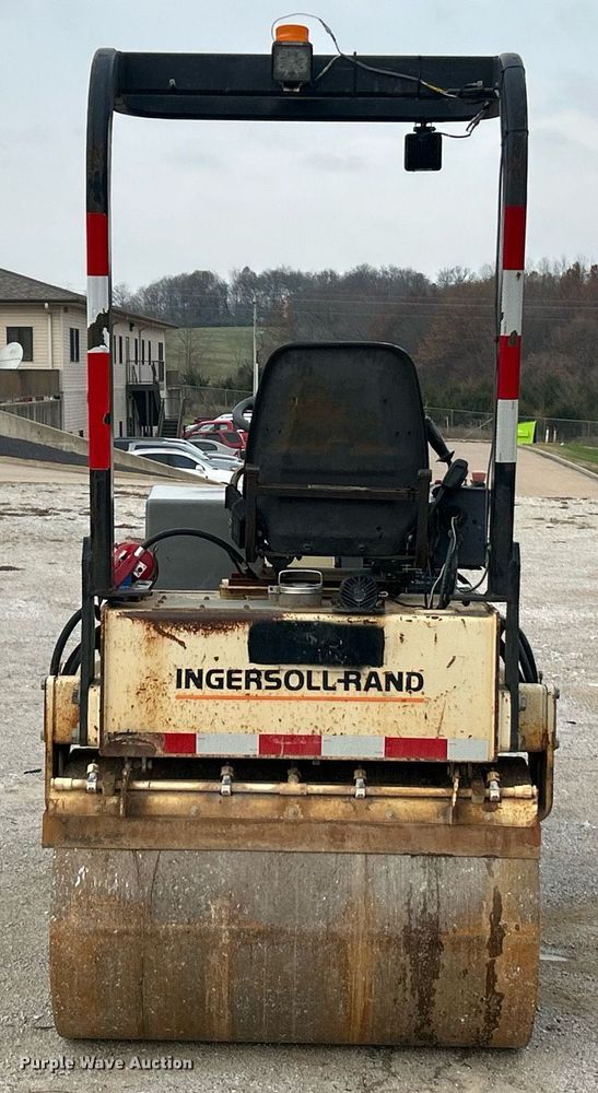 image for item EK3729 1998 Ingersoll Rand DD-24 double drum vibratory roller