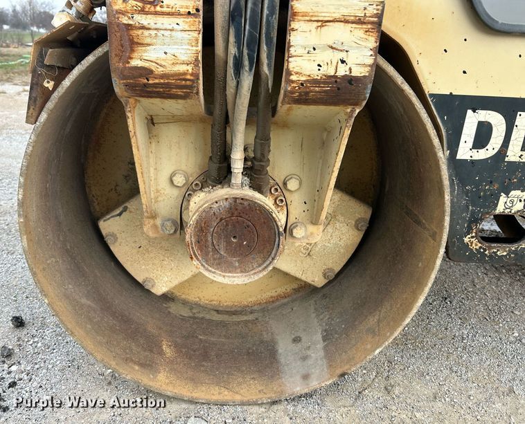 image for item EK3729 1998 Ingersoll Rand DD-24 double drum vibratory roller