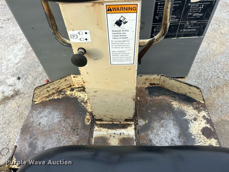 image for item EK3729 1998 Ingersoll Rand DD-24 double drum vibratory roller