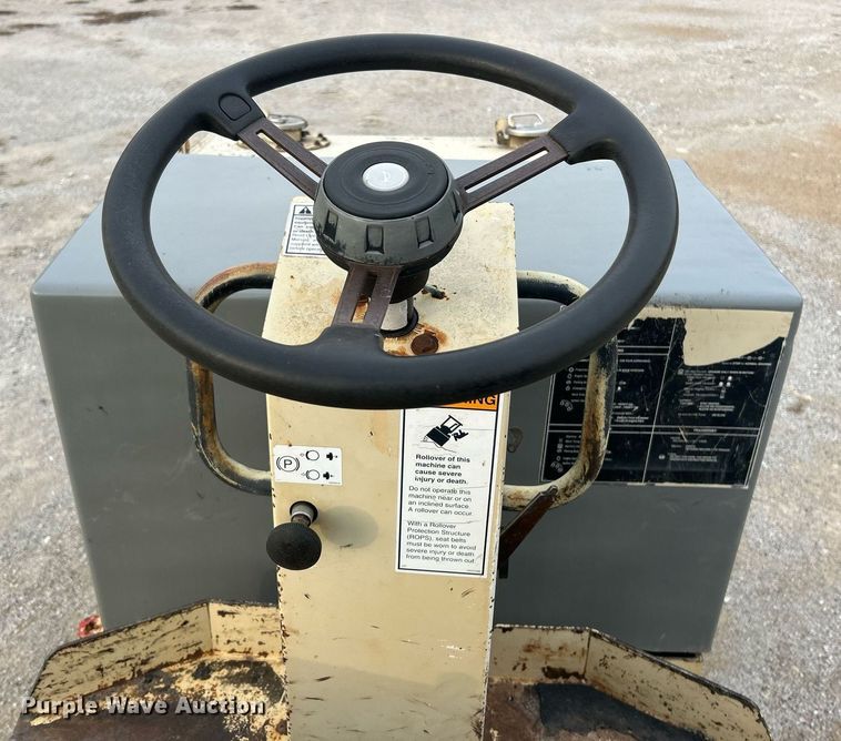 image for item EK3729 1998 Ingersoll Rand DD-24 double drum vibratory roller