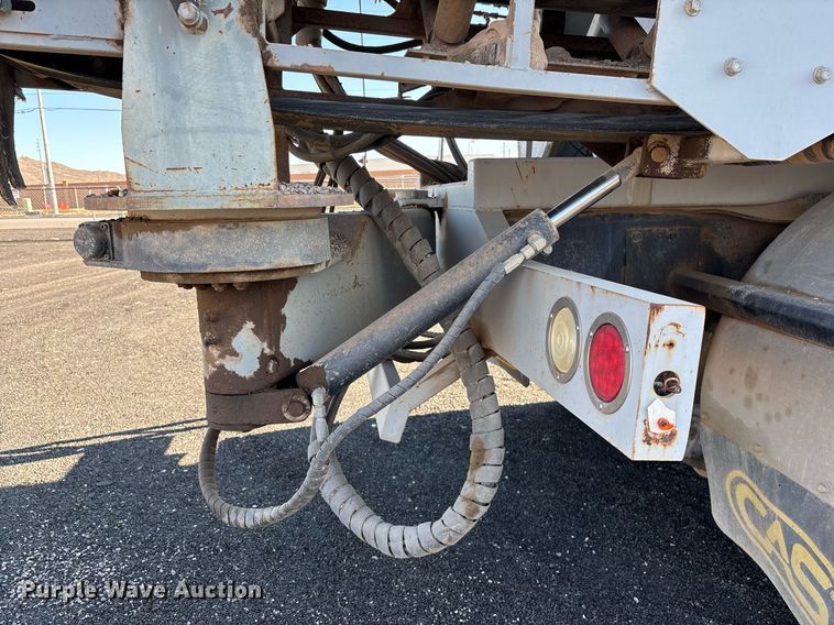 image for item EL5996 2000 International 5500I stone slinger