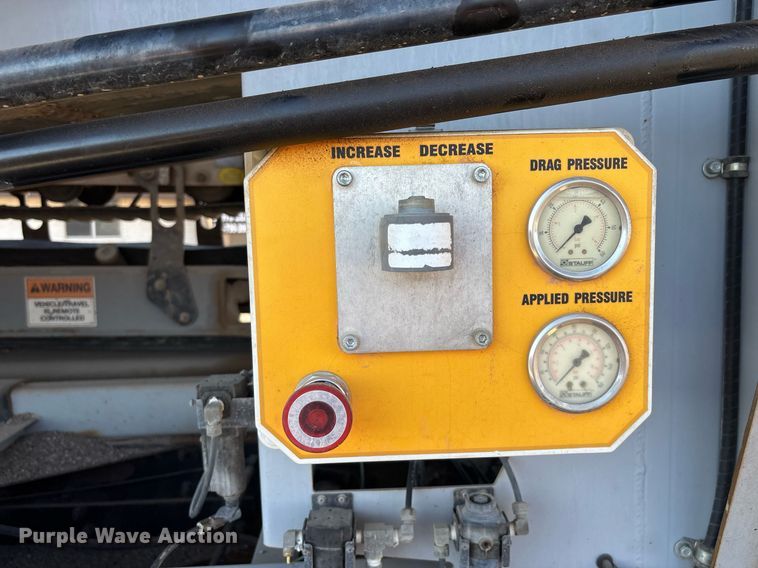 image for item EL5996 2000 International 5500I stone slinger