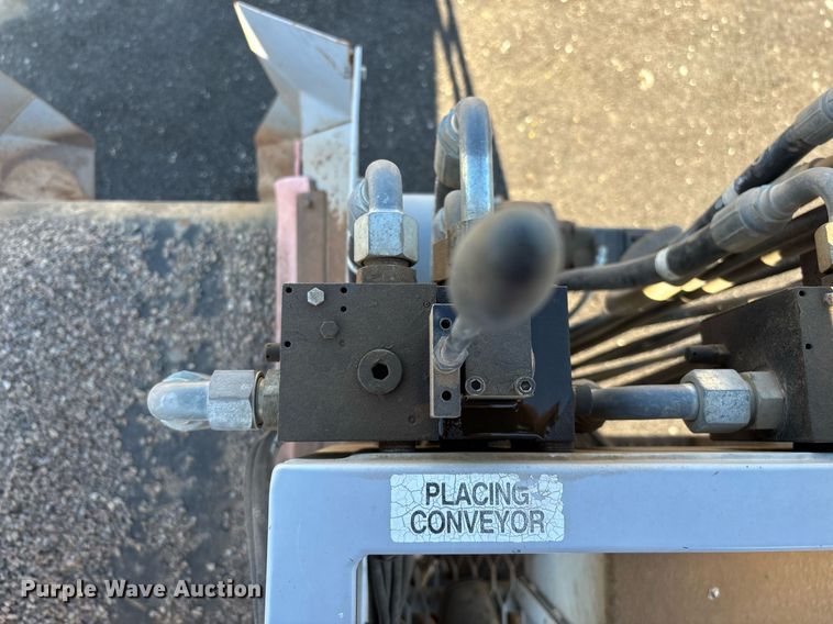 image for item EL5996 2000 International 5500I stone slinger