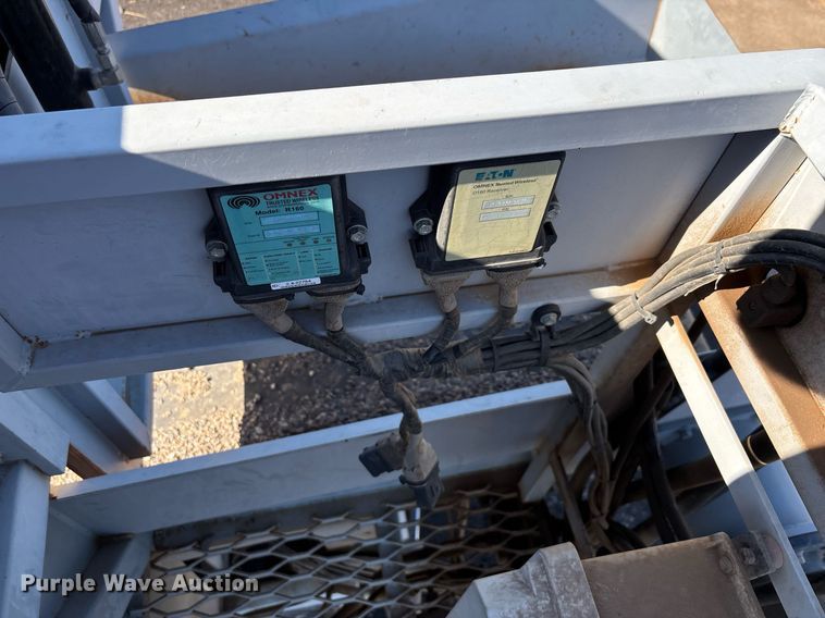 image for item EL5996 2000 International 5500I stone slinger