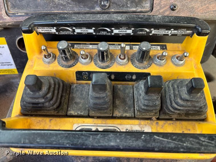 image for item EL5996 2000 International 5500I stone slinger