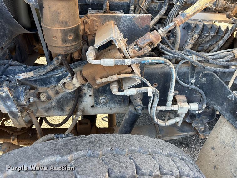 image for item EL5996 2000 International 5500I stone slinger