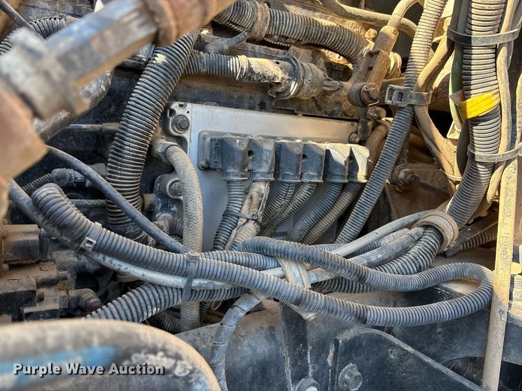 image for item EL5996 2000 International 5500I stone slinger