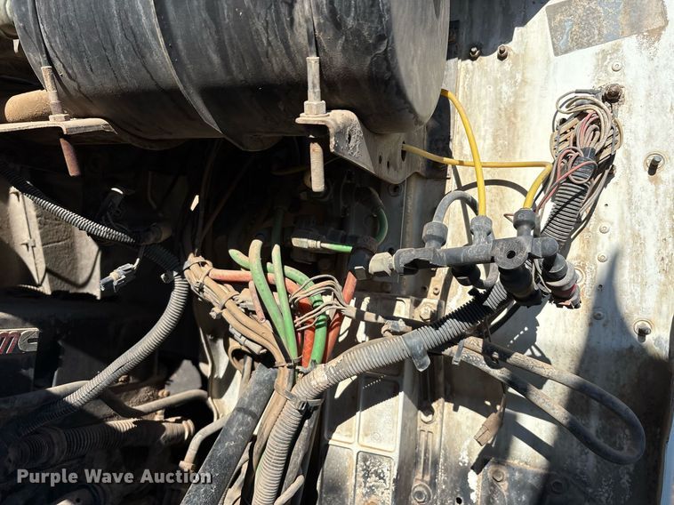 image for item EL5996 2000 International 5500I stone slinger