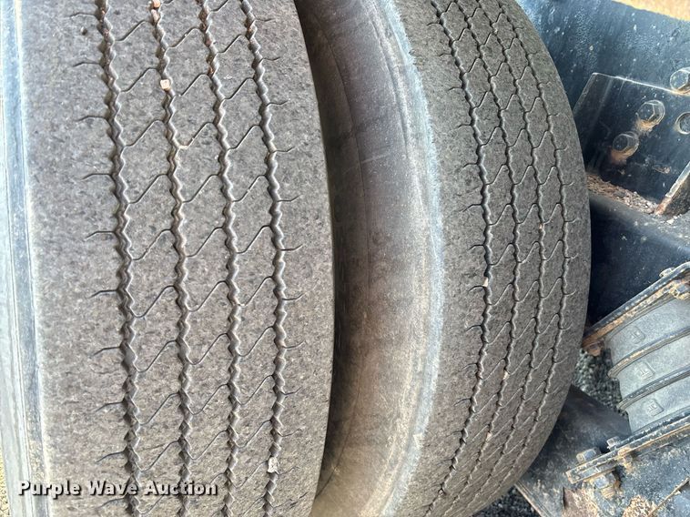 image for item EL5996 2000 International 5500I stone slinger