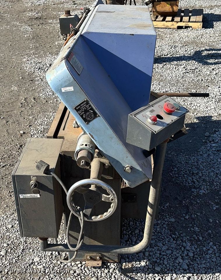 image for item EM0013 Wilton 7020 metal band saw