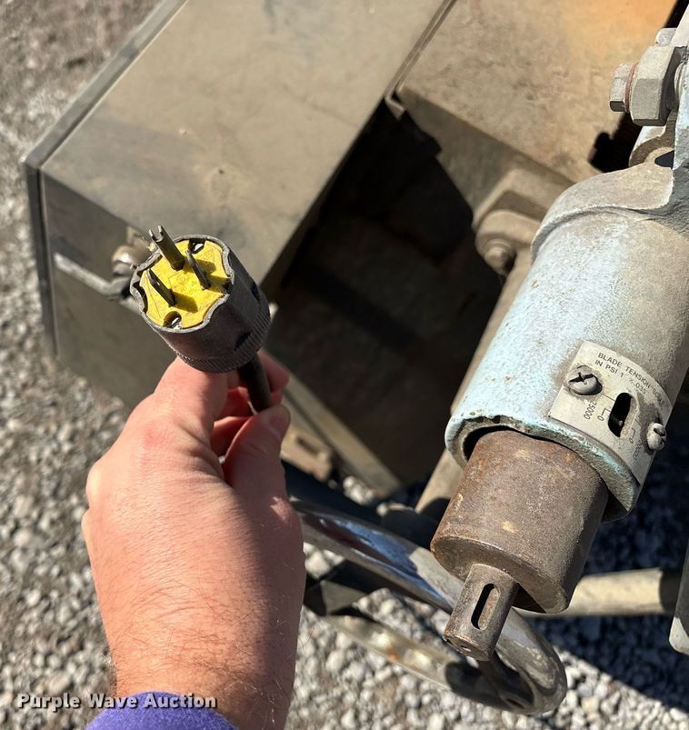 image for item EM0013 Wilton 7020 metal band saw