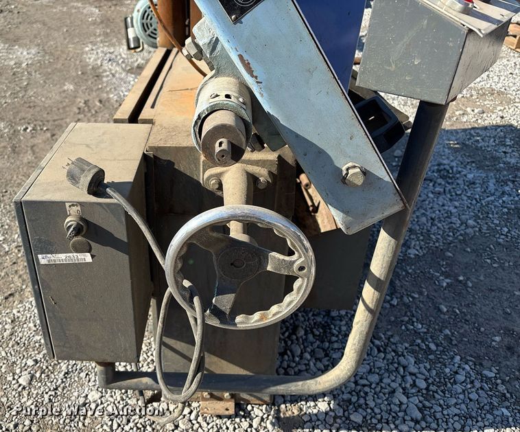 image for item EM0013 Wilton 7020 metal band saw