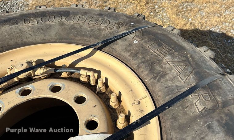 image for item EM0018 (6) tires and wheels