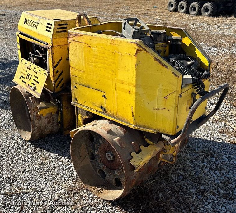 image for item EM0020 Wacker RT  trench compactor