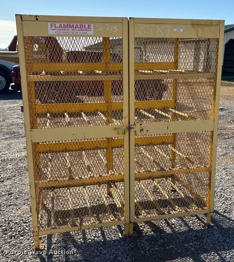 image for item EM0021 Jamco safety cabinet