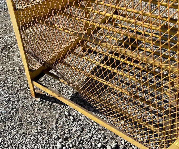 image for item EM0021 Jamco safety cabinet