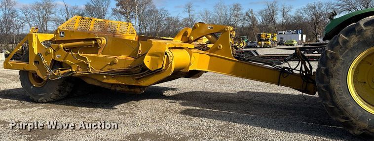 image for item EM0027 2012 John Deere 2112C scraper