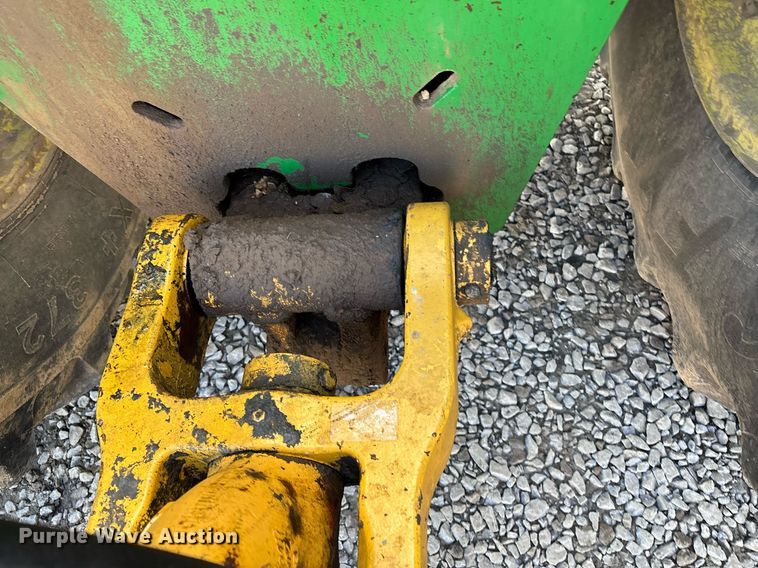 image for item EM0027 2012 John Deere 2112C scraper