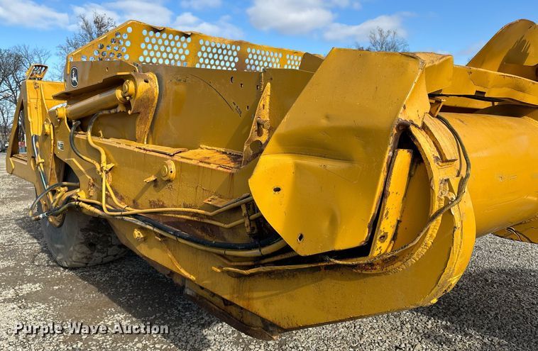 image for item EM0027 2012 John Deere 2112C scraper