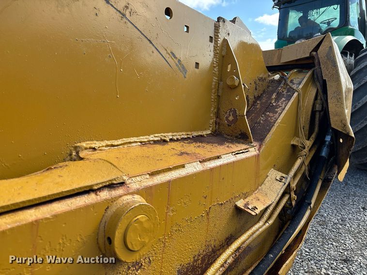 image for item EM0027 2012 John Deere 2112C scraper