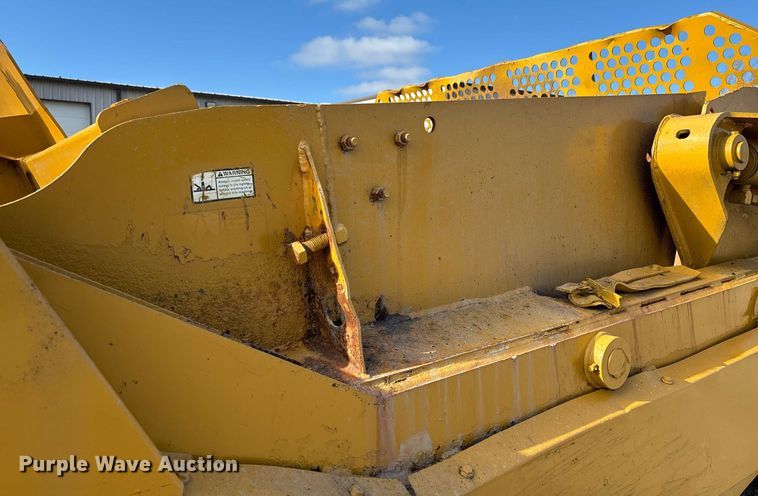 image for item EM0027 2012 John Deere 2112C scraper