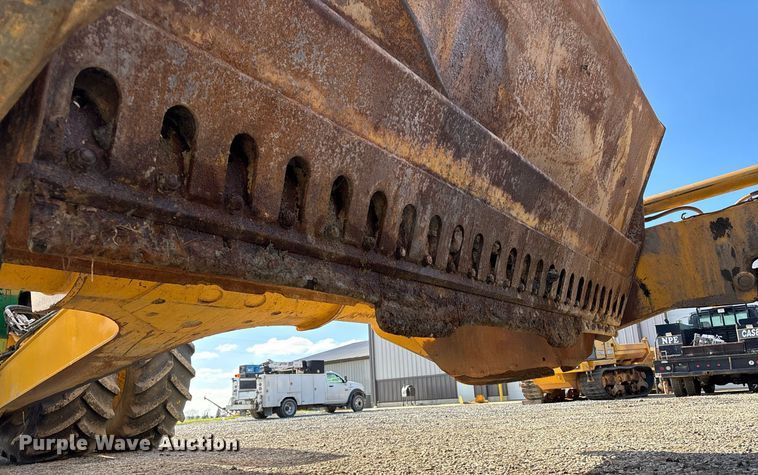 image for item EM0027 2012 John Deere 2112C scraper