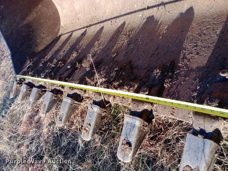 image for item EN8609 1972 Caterpillar  955L track loader