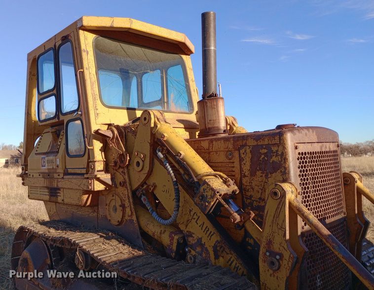 image for item EN8609 1972 Caterpillar  955L track loader