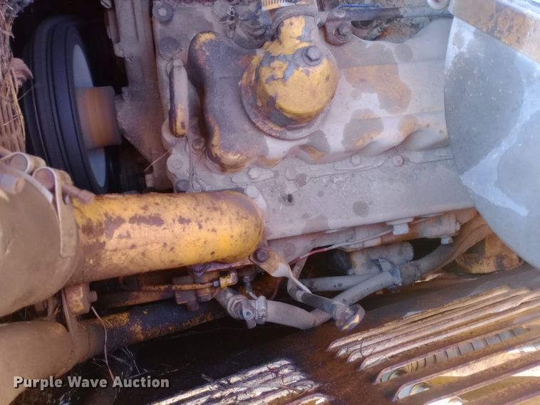 image for item EN8609 1972 Caterpillar  955L track loader