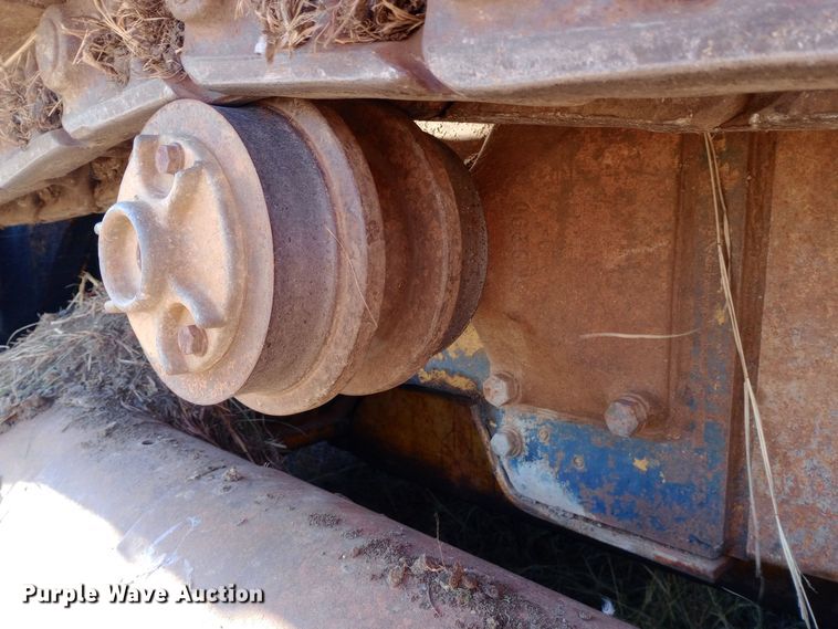 image for item EN8609 1972 Caterpillar  955L track loader