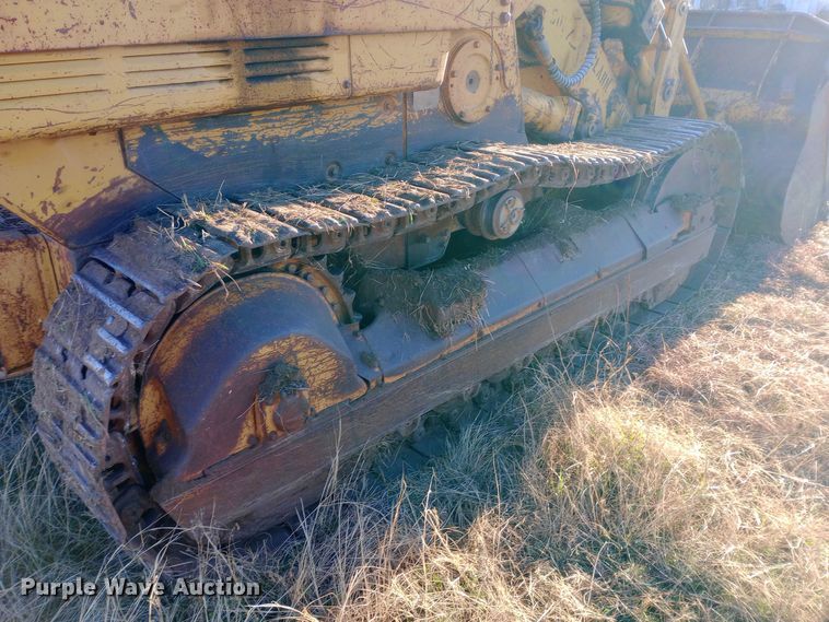 image for item EN8609 1972 Caterpillar  955L track loader