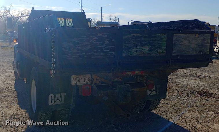 image for item EN8610 1989 Chevrolet  C70 Custom Deluxe dump truck