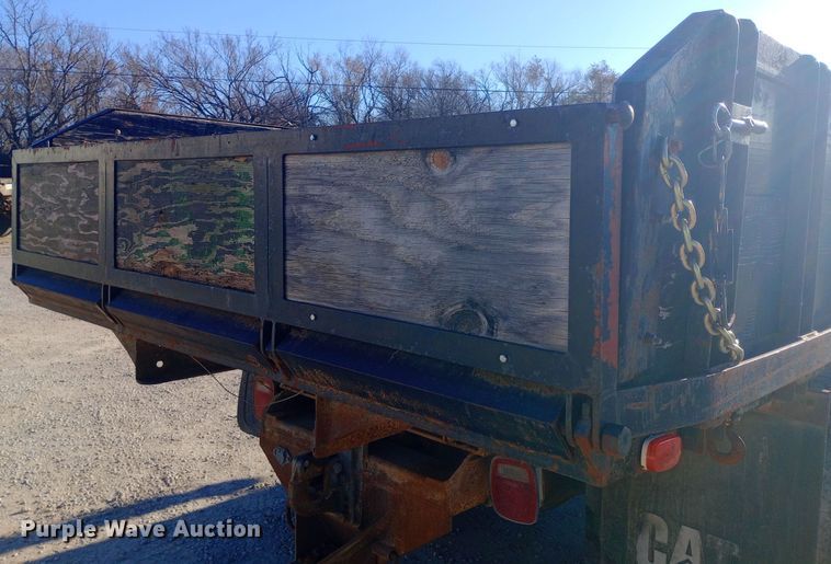 image for item EN8610 1989 Chevrolet  C70 Custom Deluxe dump truck