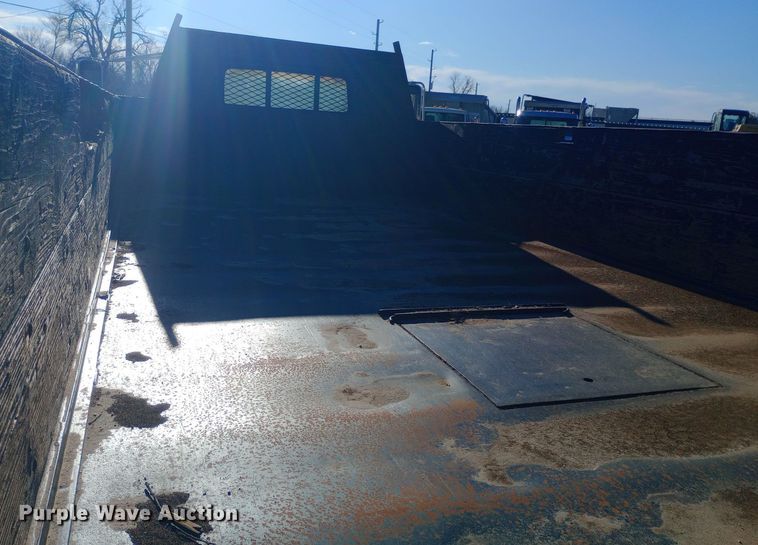 image for item EN8610 1989 Chevrolet  C70 Custom Deluxe dump truck