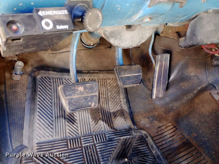 image for item EN8610 1989 Chevrolet  C70 Custom Deluxe dump truck