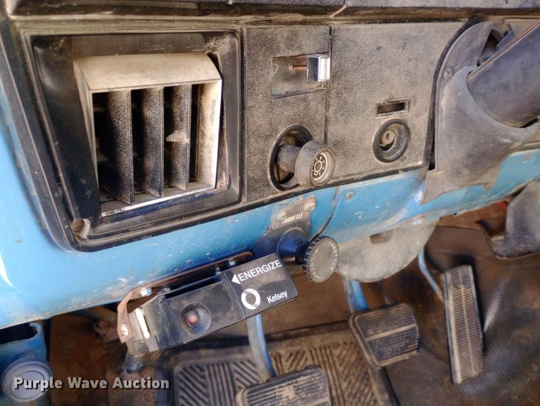 image for item EN8610 1989 Chevrolet  C70 Custom Deluxe dump truck