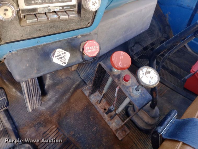 image for item EN8610 1989 Chevrolet  C70 Custom Deluxe dump truck