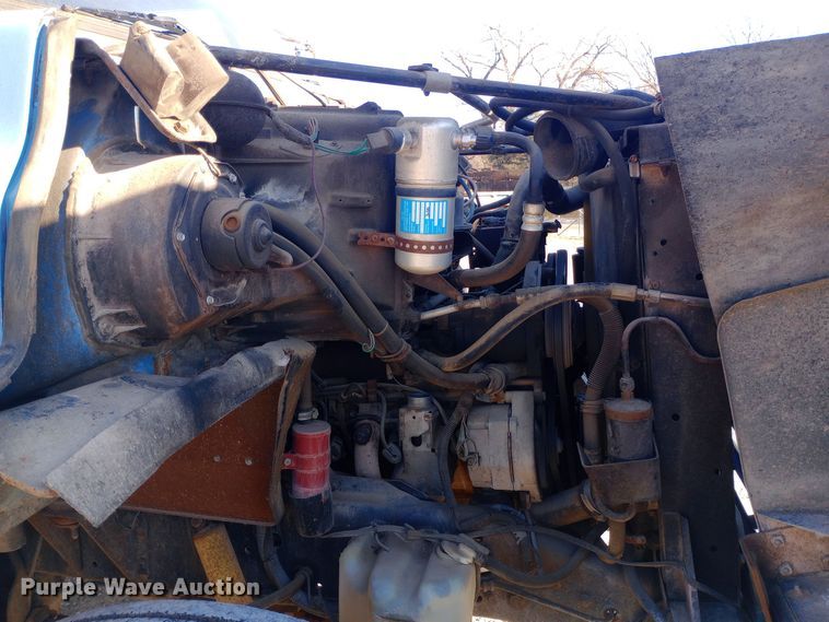 image for item EN8610 1989 Chevrolet  C70 Custom Deluxe dump truck