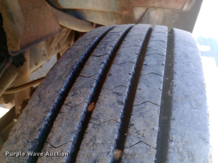 image for item EN8610 1989 Chevrolet  C70 Custom Deluxe dump truck