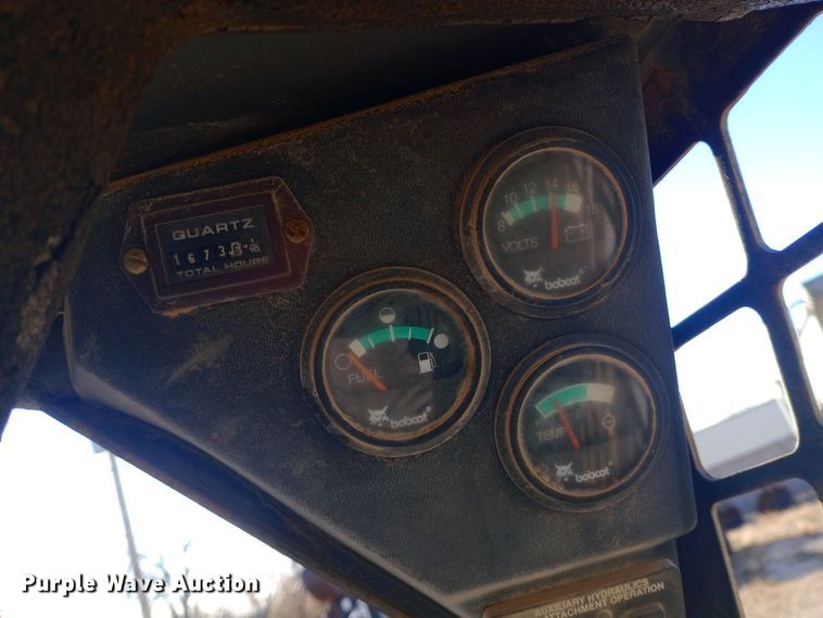 image for item EN8611 1997 Bobcat 763 skid steer loader