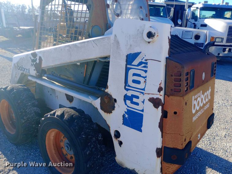 image for item EN8611 1997 Bobcat 763 skid steer loader