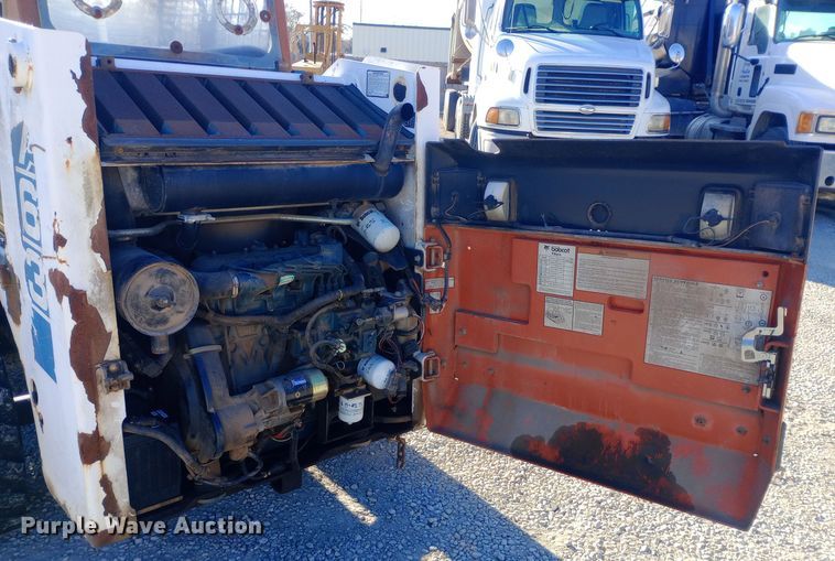 image for item EN8611 1997 Bobcat 763 skid steer loader