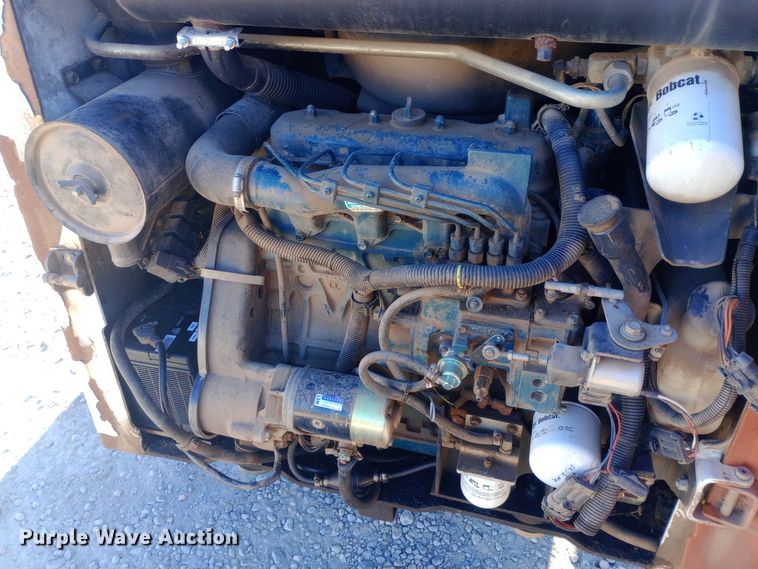 image for item EN8611 1997 Bobcat 763 skid steer loader