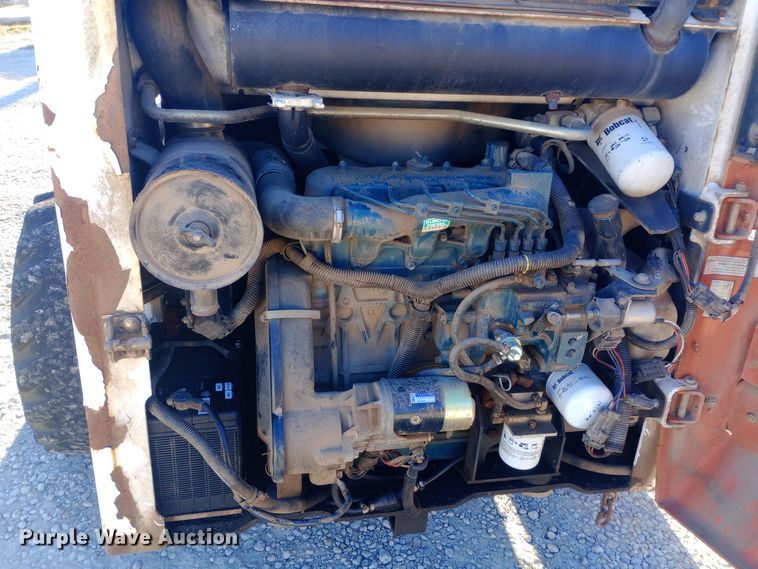 image for item EN8611 1997 Bobcat 763 skid steer loader